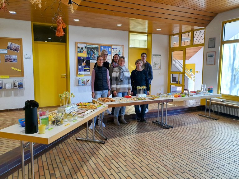 Bürgermeister und „gesundes Frühstück“ in Grundschule Münsterhausen - Bild